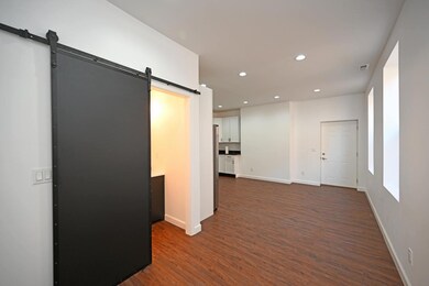 132East13thSt_6