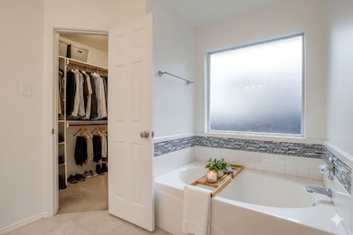 701 Stonebrooke Dr, Burleson, TX 76028 - photo 6