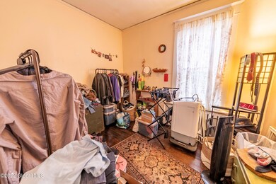 681 Myrtle Ave, Albany, NY 12208 - photo 6