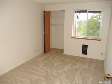 20050 Vikings Crest Loop NE unit 2-303, Poulsbo, WA 98370 - photo 5