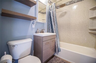 3517 37th St, Des Moines, IA 50310 - photo 7