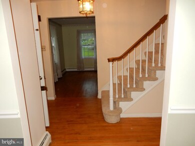 16 Hemlock Dr, Glen Mills, PA 19342 - photo 5