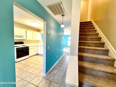 935 Birch Creek Dr unit 27, Wilmington, NC 28403 - photo 2