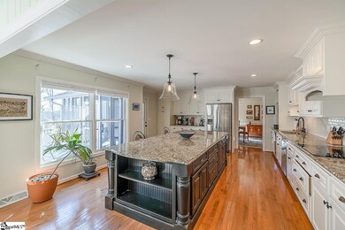 416 N Kensington Rd, Greenville, SC 29617 - photo 4