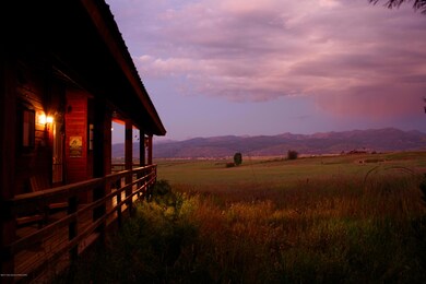 Side deck, views, open space