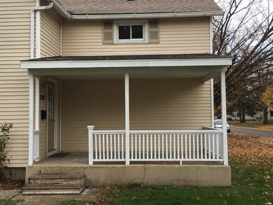 302 N Randolph St, Princeton, IL 61356 - photo 2