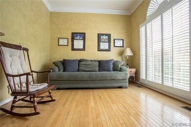 Relax with a book or share quiet conversation in t