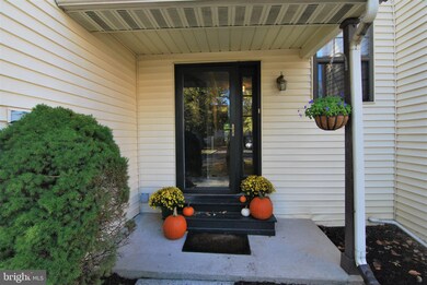 13 Pin Oak Ct, Lafayette Hill, PA 19444 - photo 3