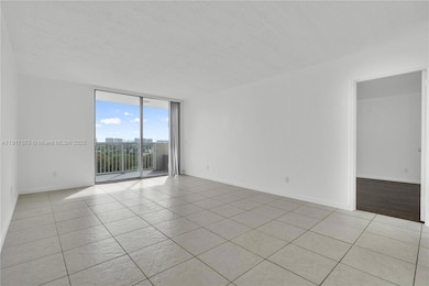 2020 NE 135th St unit 805, North Miami, FL 33181 - photo 3
