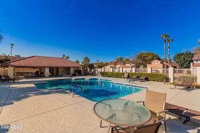 637 N Entrada St, Chandler, AZ 85226 - photo 5