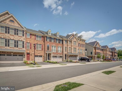 42610 Lisburn Chase Terrace, Chantilly, VA 20152 - photo 4