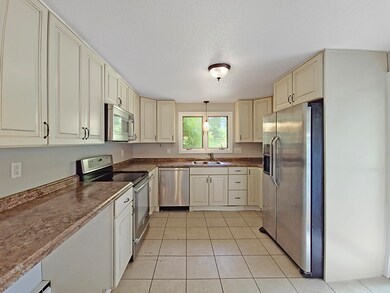 10 Holly Cir unit 16A, Buzzards Bay, MA 02532 - photo 5