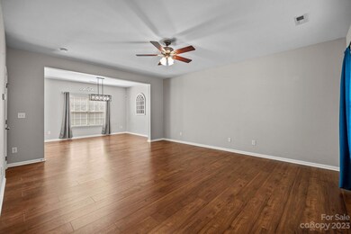 3253 Wicklow Ln, Clover, SC 29710 - photo 3