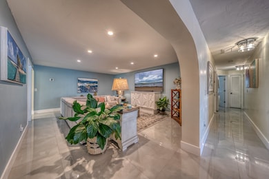 4610 SE 1st Place 33904 - photo 5