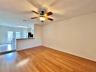 1411 Gracy Farms Ln unit 17, Austin, TX 78758 - photo 3