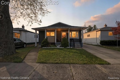 5644 Croissant St, Dearborn Heights, MI 48125 - photo 2