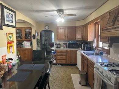 24 Litchfield St, Worcester, MA 01603 - photo 6