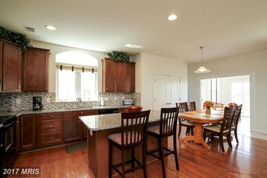 25017 White Sands Dr, Chantilly, VA 20152 - photo 4