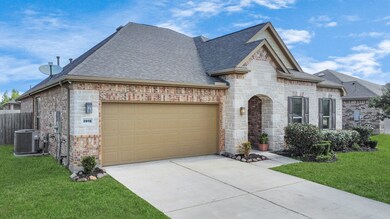 3915 Mountford Dr, Pearland, TX 77584 - photo 2