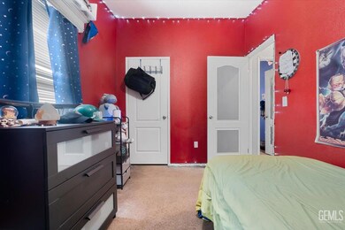 3000 S Chester Ave unit 14, Bakersfield, CA 93304 - photo 4