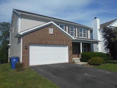 4514 Trickle Creek Ln, Columbus, OH 43228 - photo 2