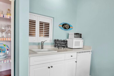 Kitchen, DW