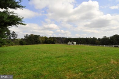 754 Martin Ln, Berkeley Springs, WV 25411 - photo 3