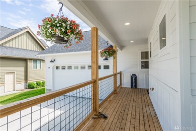 519 Third St, Lynden, WA 98264 - photo 2