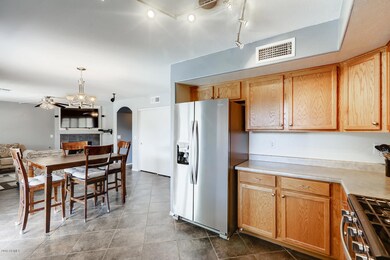 2517 W Big Oak St Phoenix AZ-large-006-0
