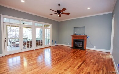 Bright and Beautiful Open Floor Plan Family room o
