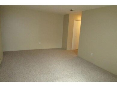 9 Louisburg Square unit U11, Nashua, NH 03060 - photo 7