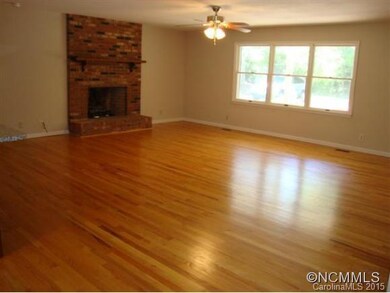 Great Rm Brick Fireplace!