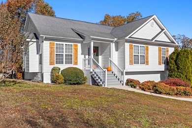 6183 Gibbs Ln, Ooltewah, TN 37363 - photo 2