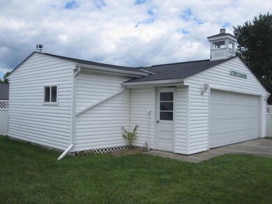 854 Traci Ct, Columbus, OH 43207 - photo 4