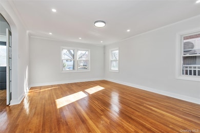 251-05 51st Ave, Little Neck, NY 11362 - photo 4