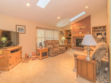 116 Chelsea Dr, Saratoga Springs, NY 12866 - photo 7