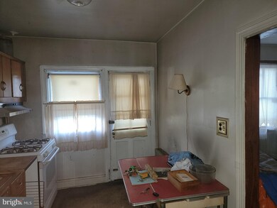 29 N Kossuth St, Baltimore, MD 21229 - photo 7