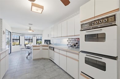 Kitchen w/Breakfast Rm