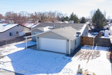 522 Ginger St, Bloomfield, NM 87413 - photo 2