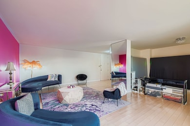 Winston Towers unit 1004, Chicago, IL 60645 - photo 4