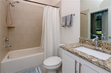 Guest bathroom 1st floor