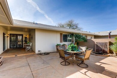 Private front courtyard w/fountain!