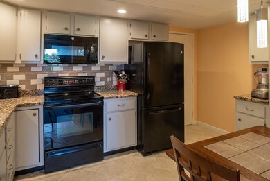 404 Paradise Rd unit 2A, Swampscott, MA 01907 - photo 7