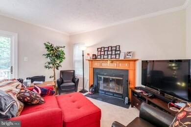 15762 Widewater Dr, Dumfries, VA 22025 - photo 4