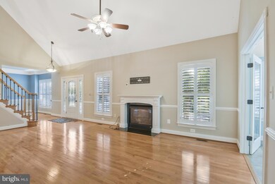 25685 Tremaine Terrace, Chantilly, VA 20152 - photo 7