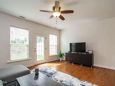 006-1280x960-living-room