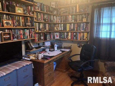 1832 W 37th St, Davenport, IA 52806 - photo 6