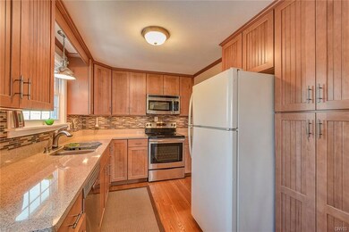 Kitchen fully updated 2014 - Quartz countertops an