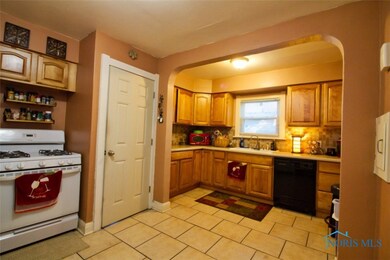 2241 Berdan Ave, Toledo, OH 43613 - photo 3