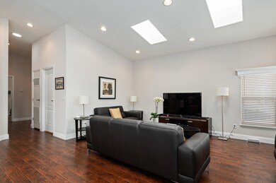05 - Living Area